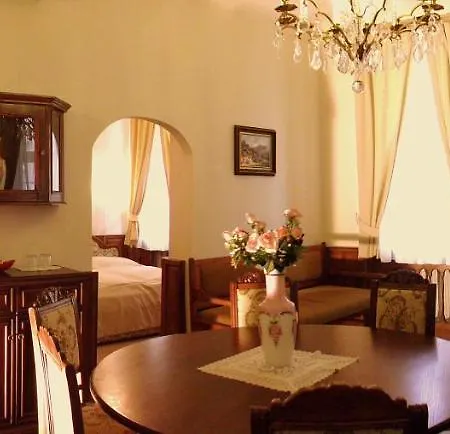 Pawlovnia Szálloda 3*