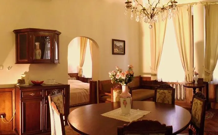 Pawlovnia Szálloda 3*
